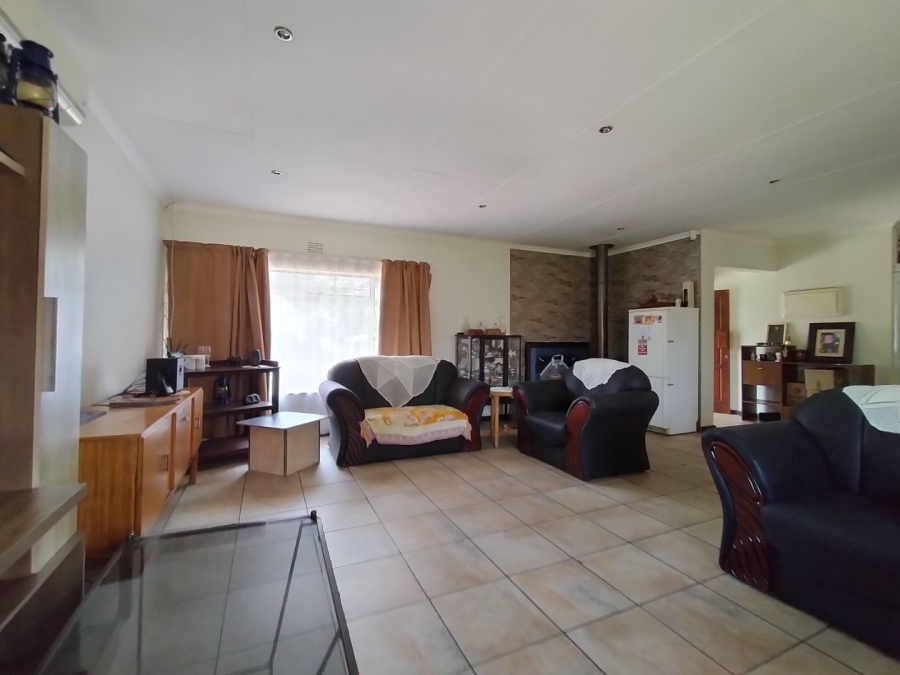 3 Bedroom Property for Sale in Vaalpark Free State